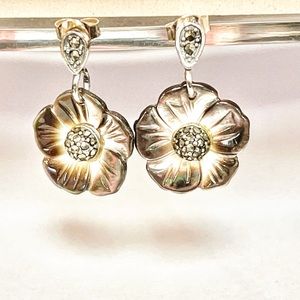 925 Sterling Silver. Earring